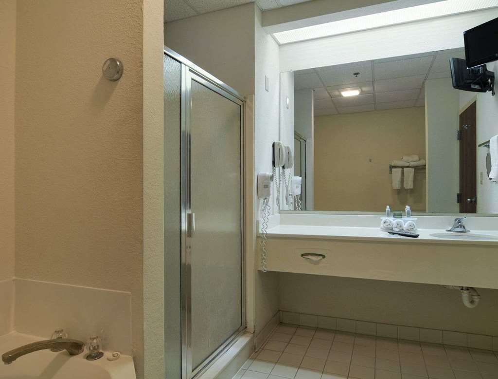 Holiday Inn Express Statesboro, An Ihg Hotel Room photo