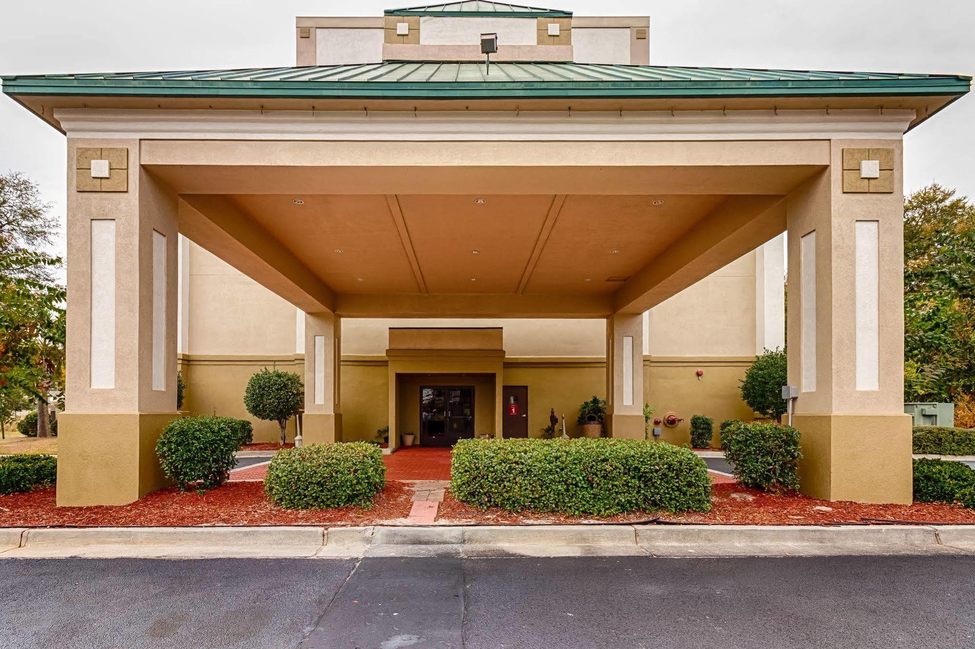Holiday Inn Express Statesboro, An Ihg Hotel Exterior photo